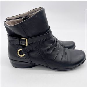 Naturalizer Cycle Ruched Leather Ankle Boot in Black